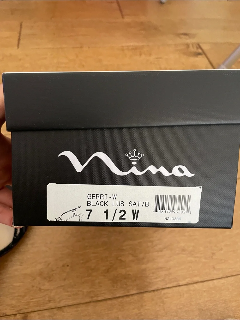Nina elegant black